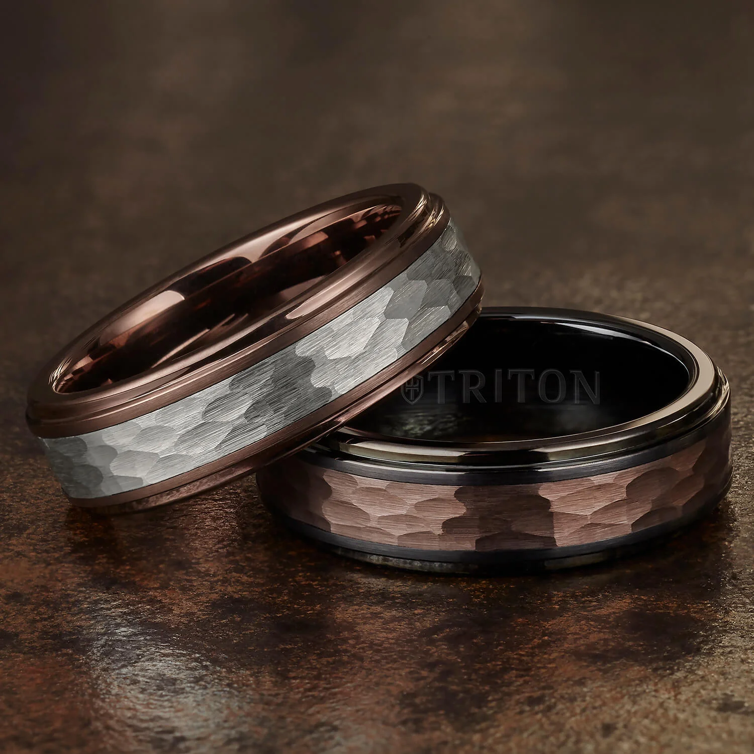 7MM Espresso Tungsten Carbide Ring - Hammered Center and Step Edge - Image 5
